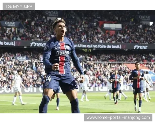 斯特拉斯堡小将杜埃攻破巴黎球门，展现新生代崛起势头